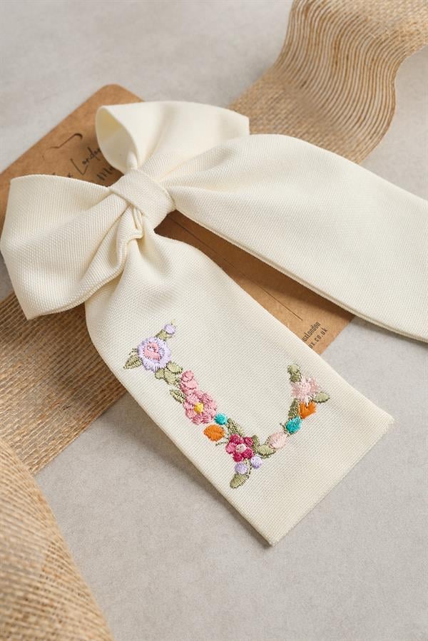 L Embroidered Bow Tie