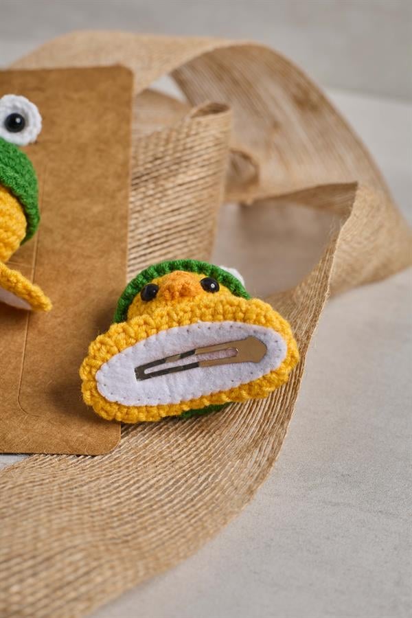 Chick in Green Hat Crochet Clips