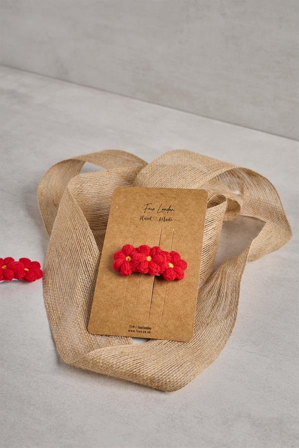 3-Piece Red Daisy Crochet Clips