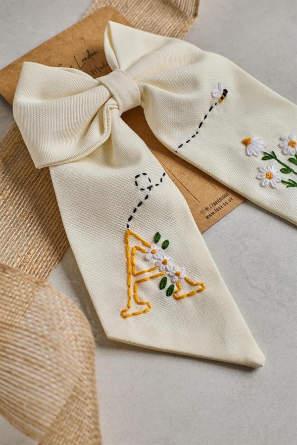 A Embroidered Bee Bow Tie