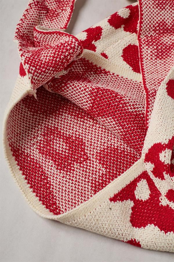 Red Daisy Knitted Tote Bag