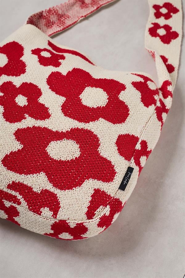 Red Daisy Knitted Tote Bag
