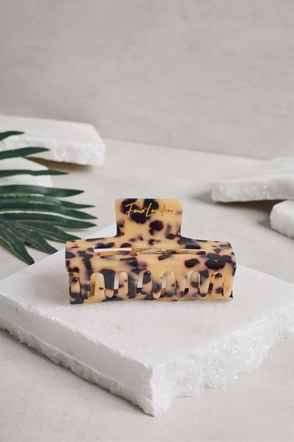 L Rectangular Leopard Acetate Claw