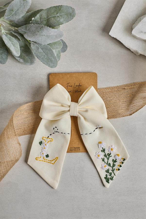 L Embroidered Bee Bow Tie