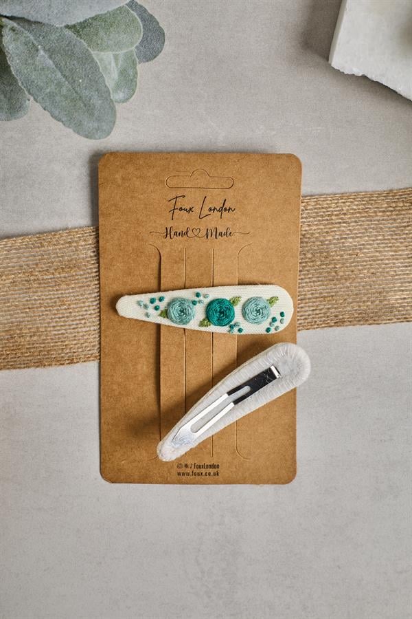 L Green Rococo Embroidered Crochet Clips