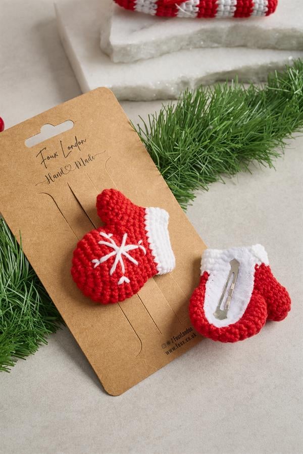 Christmas Gloves Crochet Clips