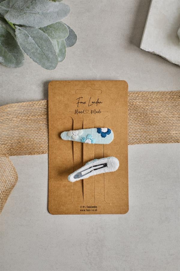 Daisy Blue Embroidered Crochet Clips