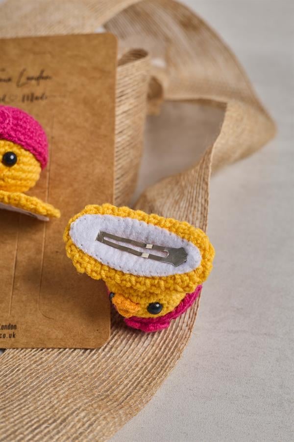 Pink Hat Chick Crochet Clips