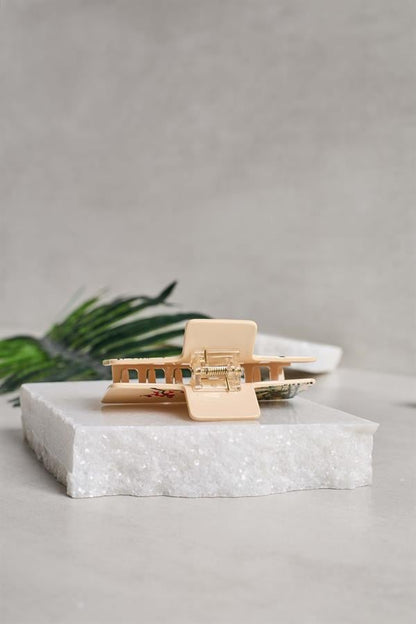 Unique Acetate Claws