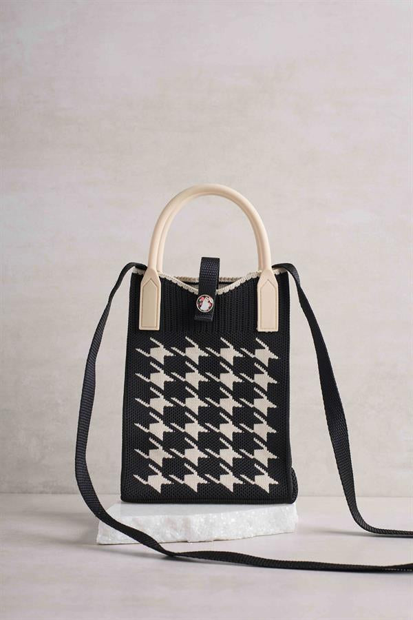 Black Crow's Foot Bag